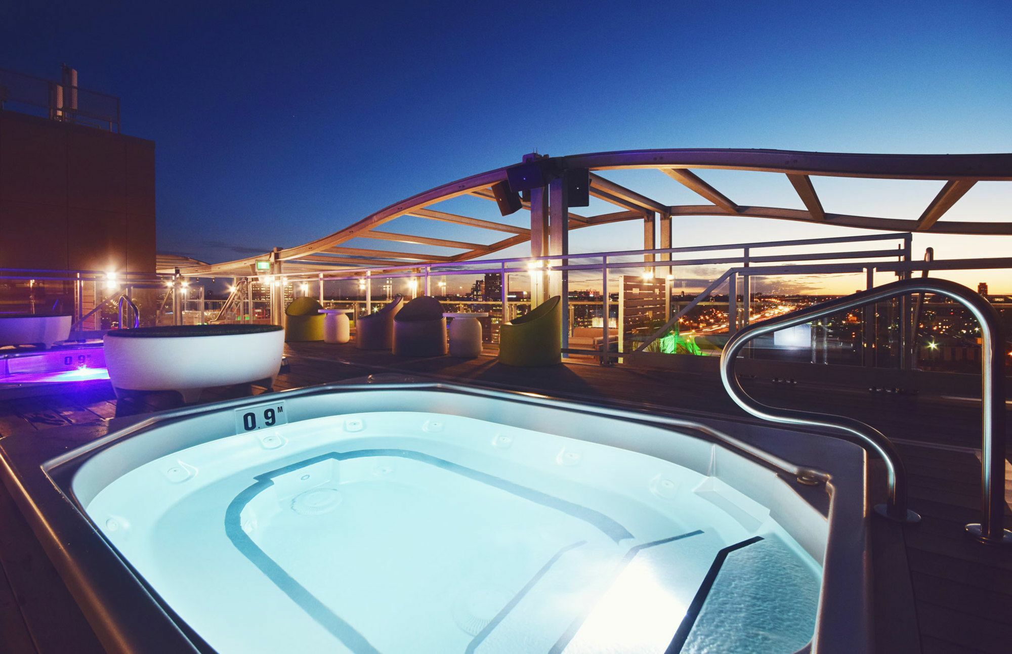 Liv Extended Stay オタワ エクステリア 写真